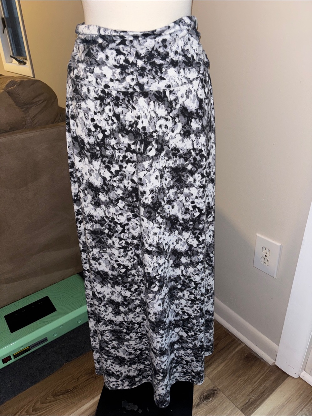 Joe B Black and White Abstract Maxi Skirt